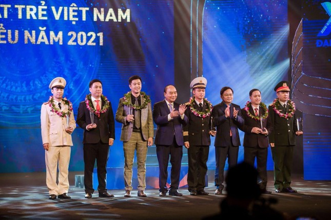 TẬP ĐOÀN NGUYÊN LIỆU Á CHÂU AIG TÀI TRỢ CHƯƠNG TRÌNH GƯƠNG MẶT TRẺ TIÊU BIỂU 2021